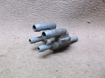 1967 1968 MERCURY COUGAR XR7 FORD THUNDERBIRD 6 PORT HEADLIGHT VACUUM CONNECTOR - Image 1 of 4