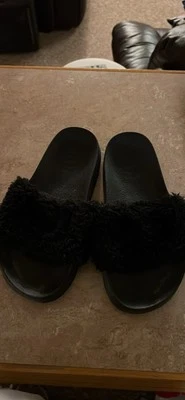 Sandalias FENTY PUMA Fuzzy negras de piel sintética Foto 1 de 4
