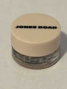 Jones Road Lidschatten Just A Sec Linen Full Size Neu ohne Karton - Bild 1 von 3