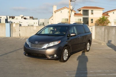 2014 Toyota Sienna Limited - Изображение 1 из 4