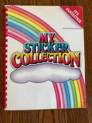 Antigo 1980 Lisa Frank Meu Adesivo Álbum Livro Hello Kitty Sanrio Scratch n Sniff - Imagem 1 de 4