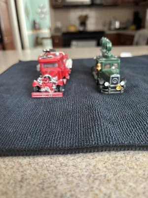 Lot Of 2 Matchbox Models of Yesteryear YFE06 1932 Ford AA Fire Engine + YYM37632 - Image 1 of 4