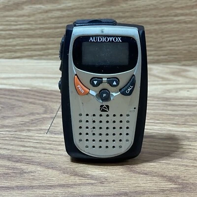 Audiovox FR530 银色 2 英里 14 频道双向无线电对讲机 — 第 1/4 张图片