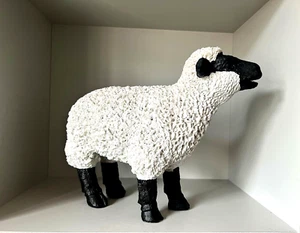 Spring Lamm S12 Gartenornament Harz Ablegen Schafstatue Bauernhof Geschenk - Bild 1 von 3