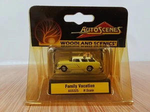Woodland Scenics AS5325 Spur N Familien-Urlaubswagen mit Gepäck oben - Bild 1 von 4