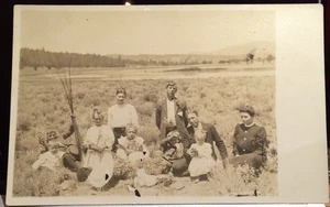 Familie, BUTTE VALLEY, SISKIYOU COUNTY, KALIFORNIEN Foto Postkarte 1909 - Bild 1 von 2