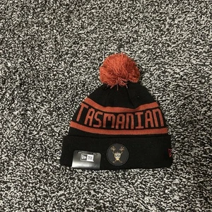 New Era Black & Red Tasmanian Devil Beanie - Picture 1 of 5