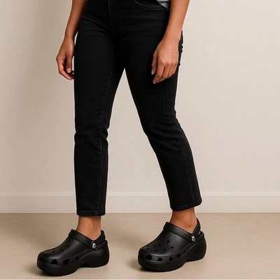 Tamancos de plataforma Crocs Classic Bae – Preto (W6) - Imagem 1 de 4