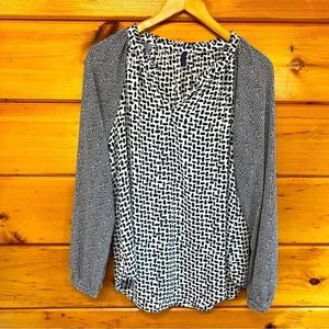 Blusa NYDJ scollo a V manica lunga bianca e nera manica lunga M - Foto 1 di 4