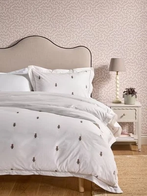 Sanderson Dabu Embroidered White Cotton Duvet Cover Set - Super King (Marks) B+ - Image 1 of 4