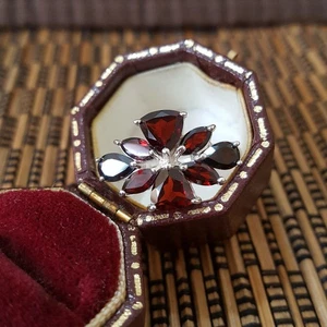 925 Sterling Silver Ring, Genuine Red Garnet Ring, Size P.5 US 7.5, Floral Ring - Picture 1 of 8