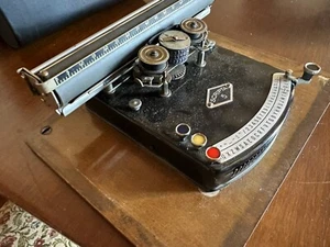 Macchina Da Scrivere Scripta 5 Portatile 1920 - Bild 1 von 6