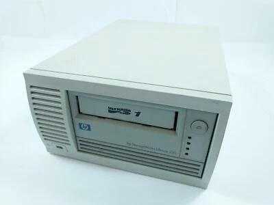 HP C7401B StorageWorks Ultrium 230 SCSI LVD LTO 1 External Tape Drive - Image 1 of 2