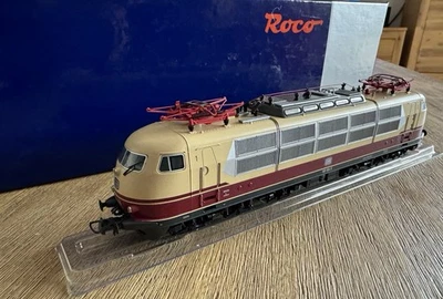 Roco 70213 Elektrolokomotive BR 103 TEE DB, DCC Sound - Bild 1 von 2