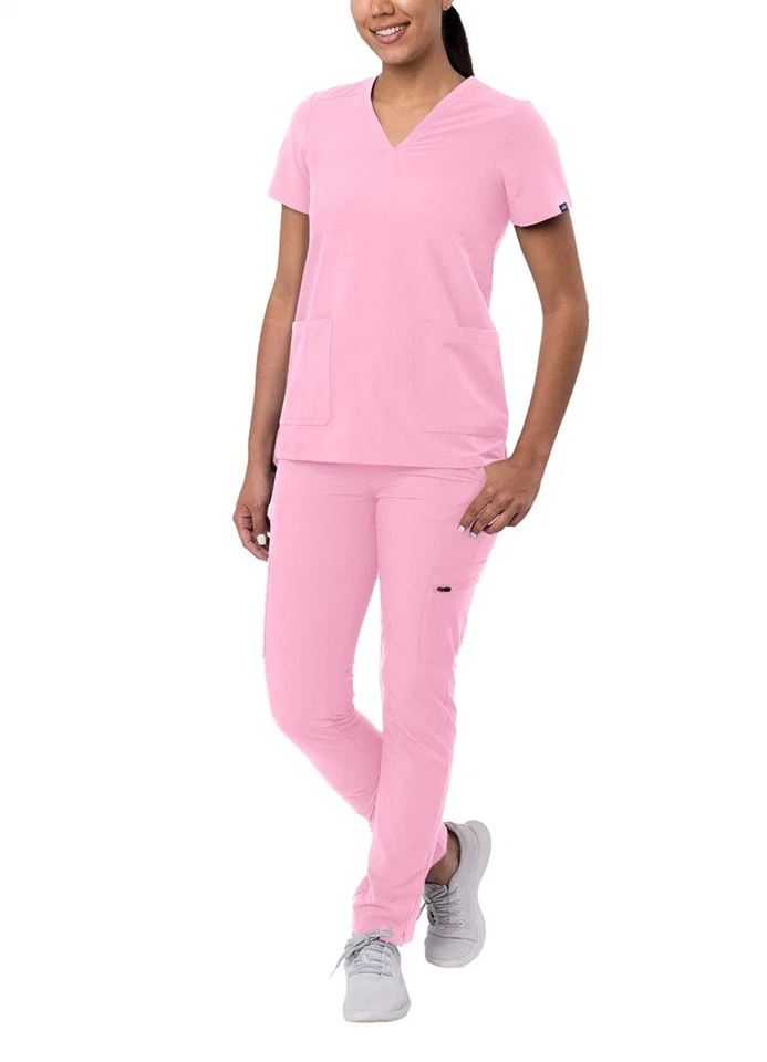 Conjunto Médico Adar Addition para Mujer - Blusa Médica Escote en V y Pantalones Médicos Ajustados Carga Foto 1 de 4