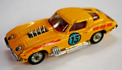 CORGI TOYS 1963 CORVETTE STINGRAY SPLIT WINDOW RACER DIECAST YELLOW NO RESERVE - Image 1 of 4
