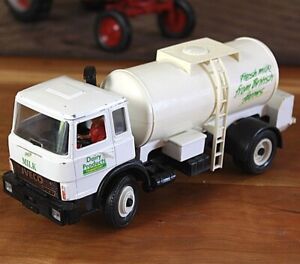 VTG Britains Iveco Milk Transporter Farm Truck Model #9605 Metal Plastic 1:32