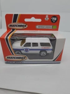 MATCHBOX 2000 Chevrolet Suburban SUV 93997 "Westworth Fire" white MB #74 NEW NIB - Picture 1 of 8