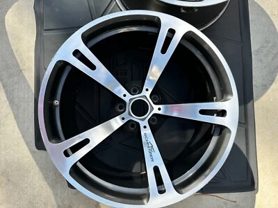 BMW M3, M5 & M6 2006-2012 AC SCHNITZER Type V,  Forged 20" WHEELS &  BLACK CAPS  - Image 1 of 4