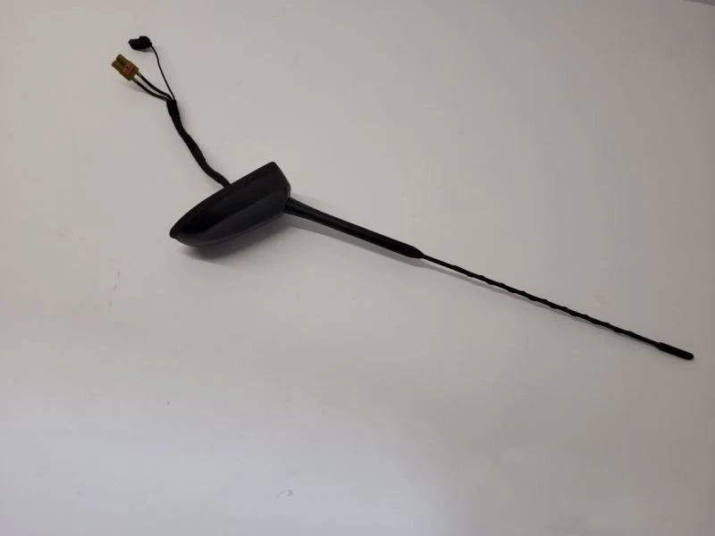 2011-2015 FORD EXPLORER ROOF MOUNTED ANTENNA  - Image 1 of 4