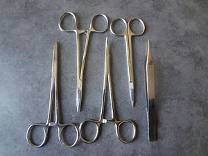 SET OF 5 PC SCISSORS FORCEPS HEMOSTATS NEEDLE HOLDERS SURGICAL INSTRUMENTS KIT - Picture 1 of 1