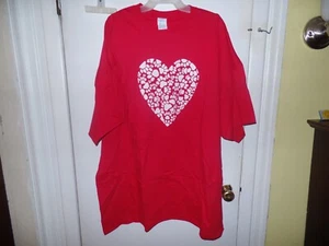 LA POP ART Word T-Shirt -Paw Prints Heart Short Sleeve Size 4XL NWT RED & White - Picture 1 of 4