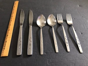 Oneida CAPISTRANO Stainless 6 Piece Oneidacraft Deluxe Rose Flatware  - Picture 1 of 5