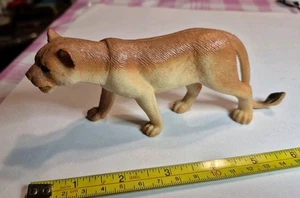 Lioness Figure Lion Big Cat Toy Plastic Figurine Mammal - Picture 1 of 18