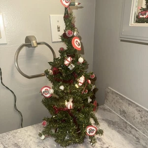 20" Ohio State Buckeyes Weihnachtsbaum mit Riegelhaken und Buckeye Ornamenten OSU - Bild 1 von 3