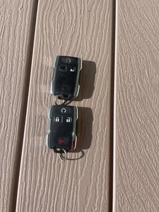 ORIGINAL GMC 14-22 OEM KEY FOBS - Picture 1 of 2