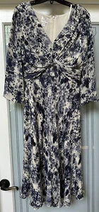 Suzi Chin For Maggy Boutique Blue And Cream Floral 100% Silk Dress, Size 10 NWOT - Picture 1 of 12