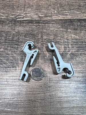 Electrolux Icon 洗碗机 Part Cup Rack Clips 5304452595 — 第 1/2 张图片