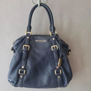 Bolso Michael Kors para mujer Bedford con cinturón de cuero azul marino LG herrajes dorados usado en excelente estado - Imagen 1 de 17