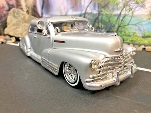 JADA 1947 STREET LOW CHEVROLET AEROSEDAN FLEETLINE DIECAST 1/24 Silver, No Box - Picture 1 of 15