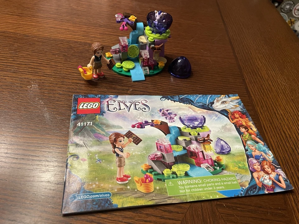 Lego Elves Emily Jones and the Baby Wind Dragon 41171 completo com instruções - Imagem 1 de 1