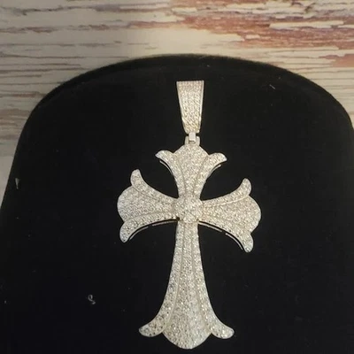 3.0Ct Round Cut Moissanite Cross Men's Charm Pendant 14K White Gold Plated - Image 1 of 4