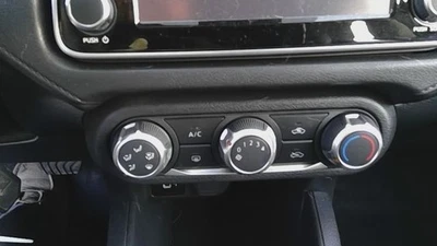25 NISSAN VERSA Heater A/c Control - Image 1 of 3