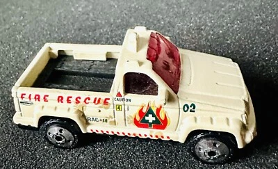 2000 MATCHBOX JEEP TROOP CARRIER JEEP FIRE RESCUE 2.75” LENGTH TRUCK - Image 1 of 4