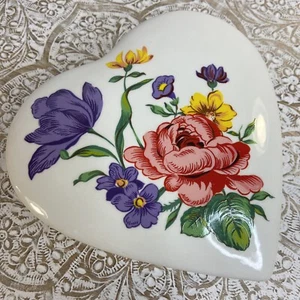 Vintage Porcelain Trinket Jewelry Box Heart Shape Perugina La Castellana Italy - Picture 1 of 15