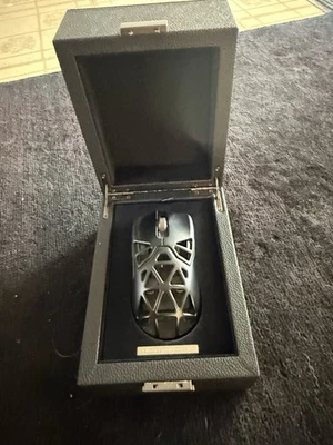 Razer Viper Mini Signature Edition Wireless Gaming Mouse Rare Sold Out Limited - Image 1 of 4