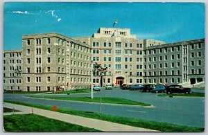 Postcard University of Saskatchewan Hospital Hub City Saskatoon Old Cars - Picture 1 of 2