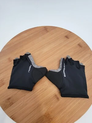 Guantes de ciclismo Louis Garneau JR Calory negros/grises junior medianos (JRM) Foto 1 de 4