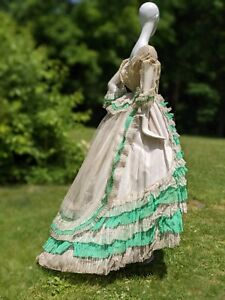 CIVIL WAR 1860’S 3 PC GREEN & OFF WHITE RUFFLED GAUZE DRESS W BELL SLEEVES