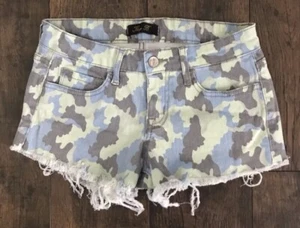 NWOT Klique B Jeans Camouflage Distressed Shorts S - Picture 1 of 3