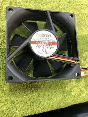 Evercool 80mm x 25mm Ball bearing Fan EC8025M12C - Image 1 of 3