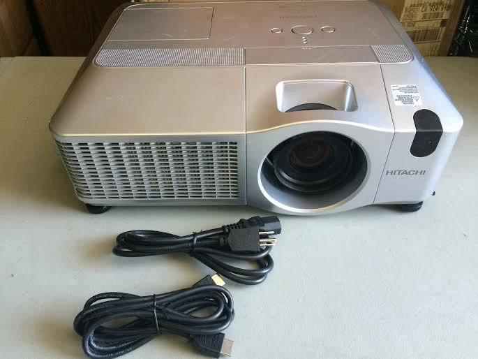 HITACHI CP-WX625  LCD PORTABLE PROJECTOR 4000 LUMENS, NEW FACTORY LAMP!!!! - Image 1 of 3