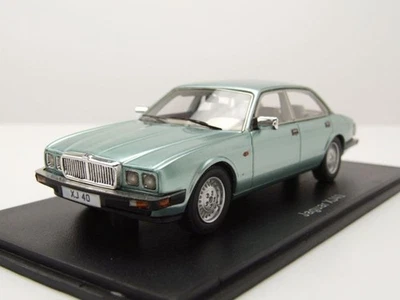 Jaguar XJ40 Sovereign 1990 Verde Chiaro Metallico Modello 1:43 Neo Scale Models - Immagine 1 di 4
