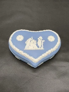VINTAGE WEDGWOOD CA. 1960er BLAUE JASPERWARE HERZFÖRMIGE SCHMUCKSCHATULLE - Bild 1 von 4