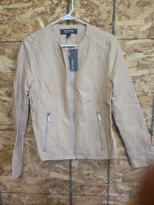 Kenneth Cole Reaction 女式红色人造皮革夹克,尺寸 L — 第 1/4 张图片