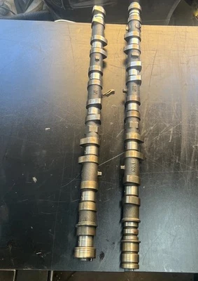 Juego de 2 árboles de levas usados 01-05 Lexus IS300 Stock admisión y escape originales VVTi Foto 1 de 4